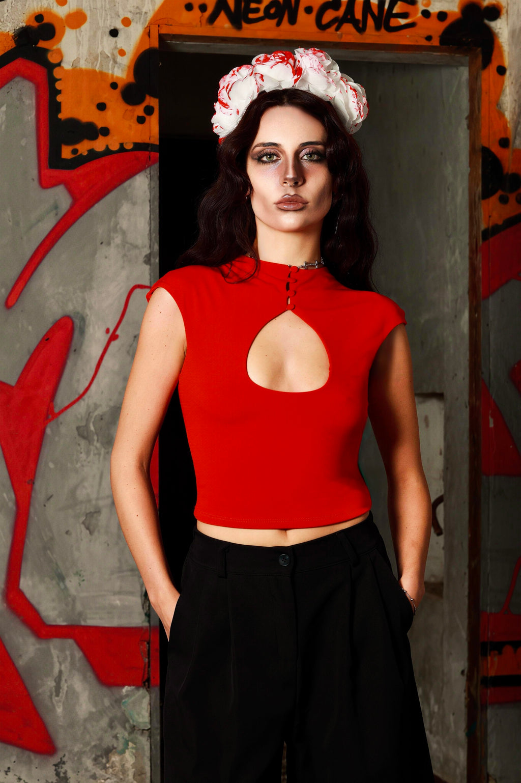 KEYHOLE TOP